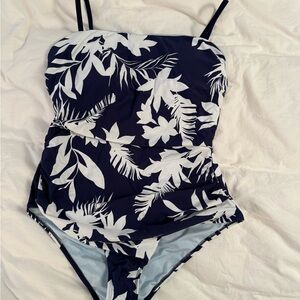 Cupshe Navy and White Floral One-Piece Swimsuit